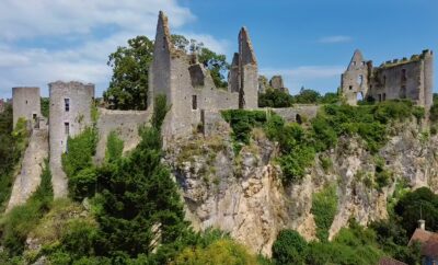 La Forteresse d&rsquo;Angles-sur-l&rsquo;Anglin : un panorama exceptionnel à deux pas des Gîtes de Robins